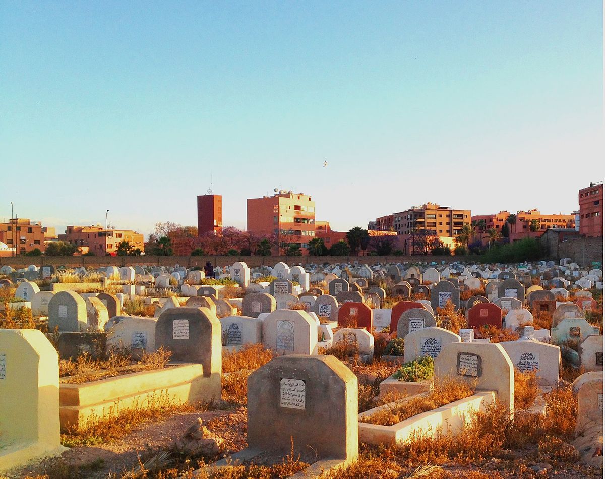 Chiêm bao thấy nghĩa địa có ý nghĩa như thế nào?